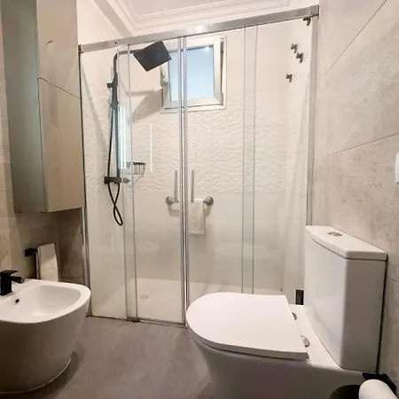 Stylish Mar With Sunny Terrace Bravo's House