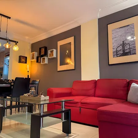 Stylish Mar With Sunny Terrace Bravo's House